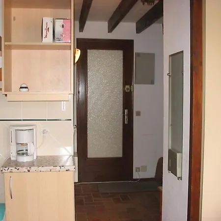 Petit Maison Bords De *